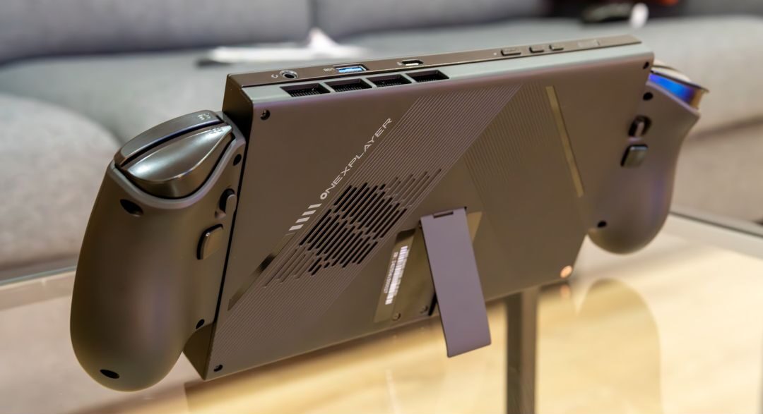 ONEXPLAYER X1 Mini 2 e1736495424883