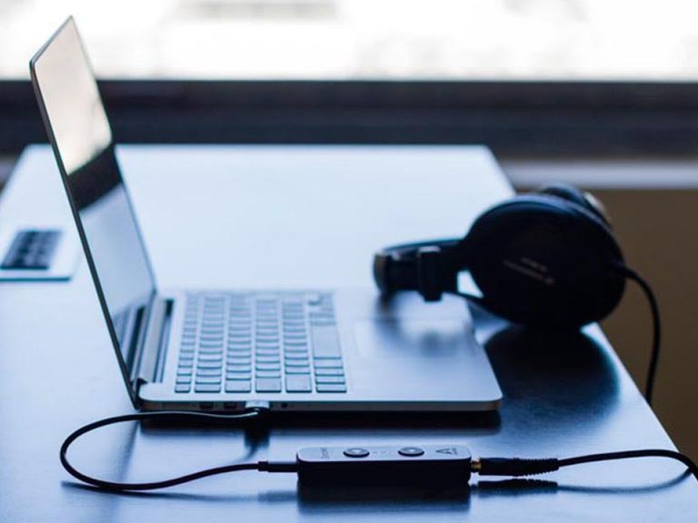 Cách cải thiện âm thanh loa trên Laptop Windows hiệu quả 17 Su dung loa ngoai hoac tai nghe