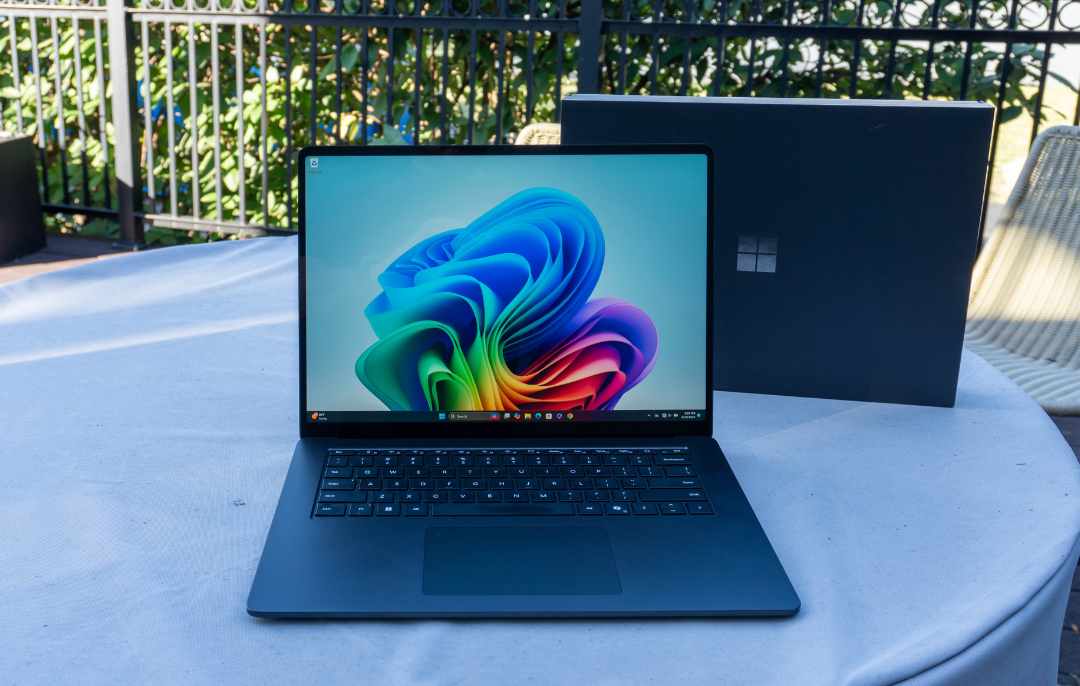 Đánh giá laptop Surface Laptop 7 15 - Hiệu năng vượt trội, không cần đợi Windows trên Arm! 26 Surface Laptop 7 1 e1736661730404