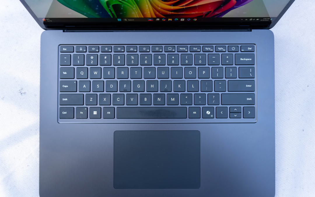 Đánh giá laptop Surface Laptop 7 15 - Hiệu năng vượt trội, không cần đợi Windows trên Arm! 40 Surface Laptop 7 20 e1736667090980