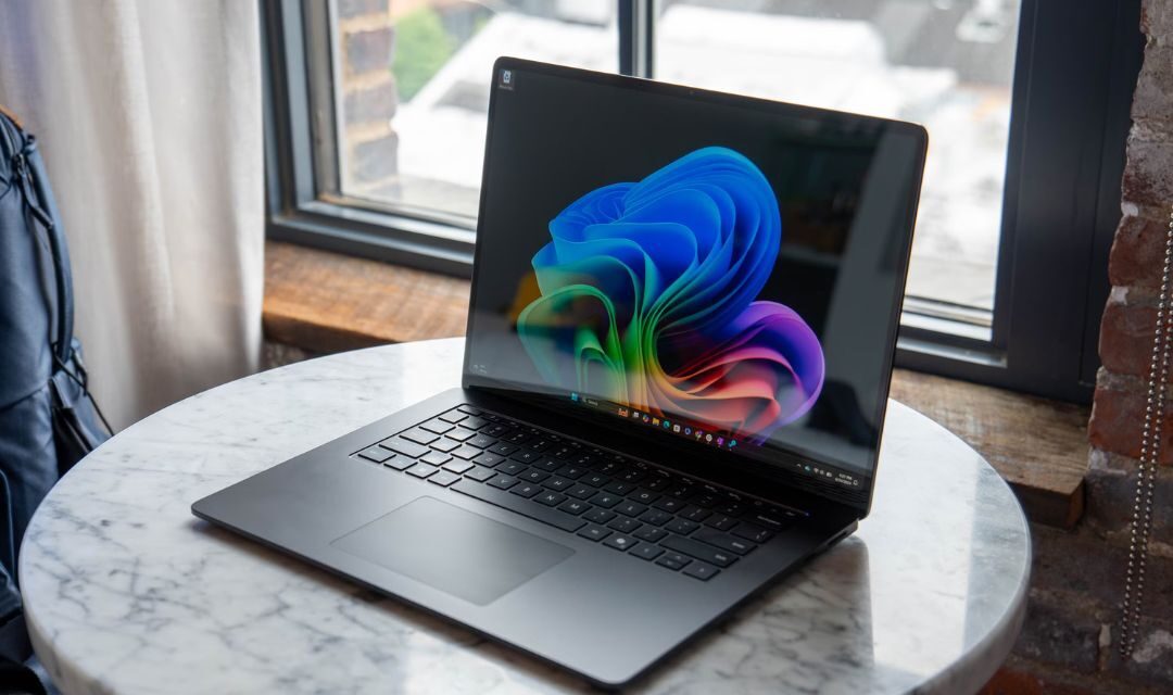 Đánh giá laptop Surface Laptop 7 15 - Hiệu năng vượt trội, không cần đợi Windows trên Arm! 46 Surface Laptop 7 27 e1736668647373