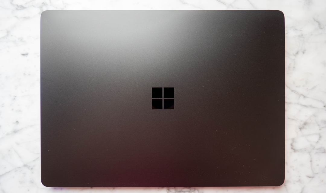 Đánh giá laptop Surface Laptop 7 15 - Hiệu năng vượt trội, không cần đợi Windows trên Arm! 27 Surface Laptop 7 5 e1736662420375