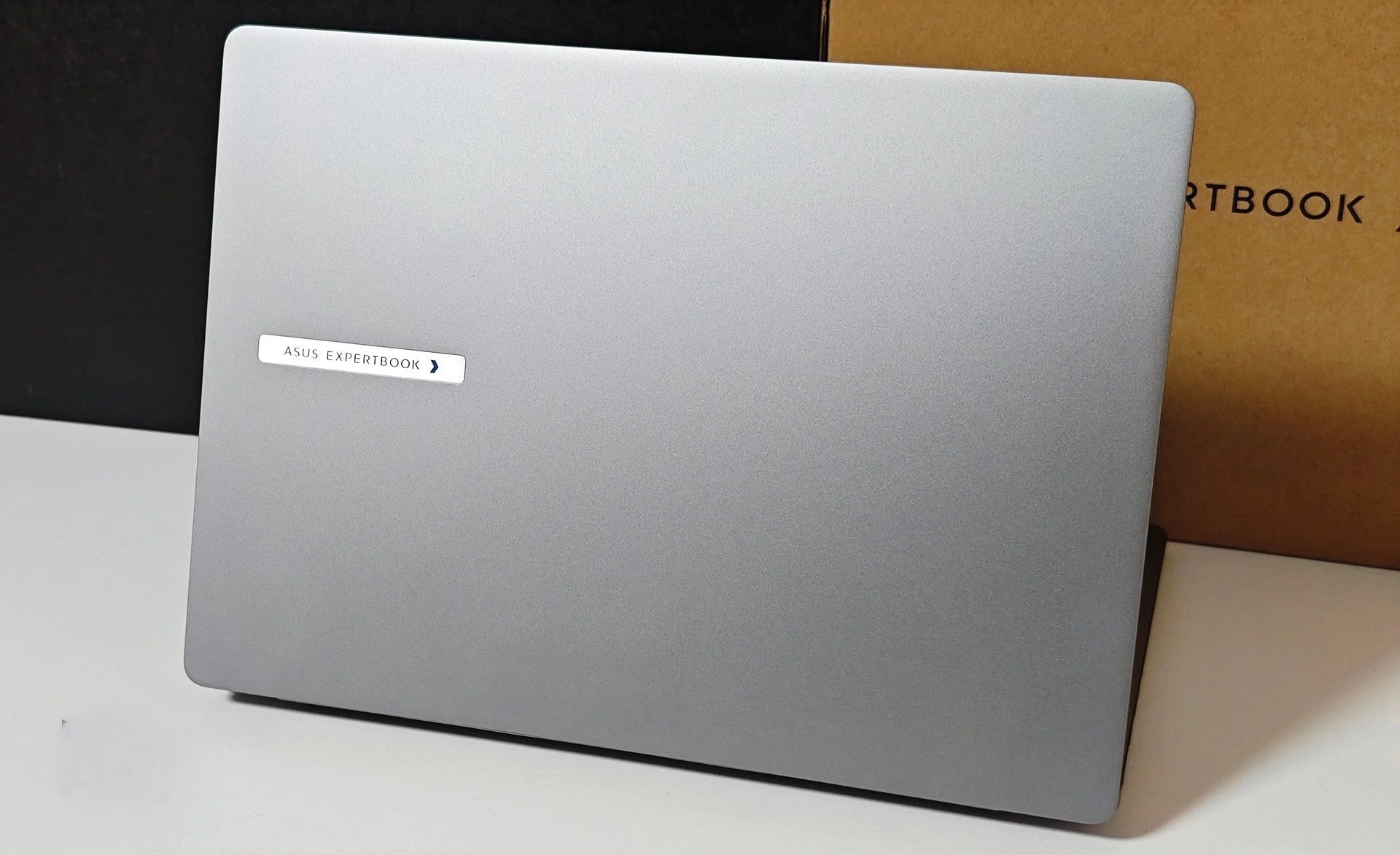 ASUS ExpertBook P5 14