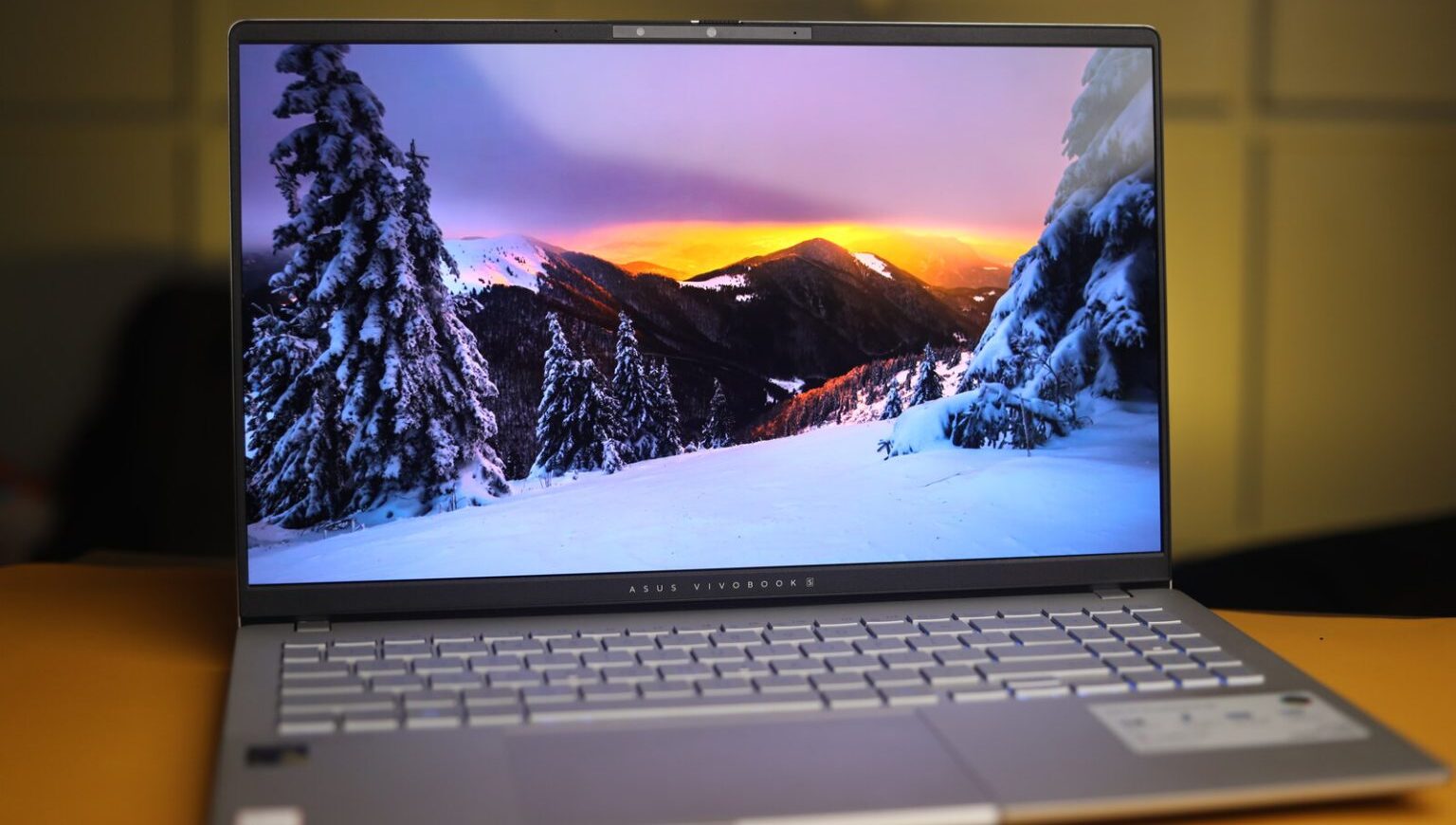 ASUS Vivobook S15 2 e1740122567206