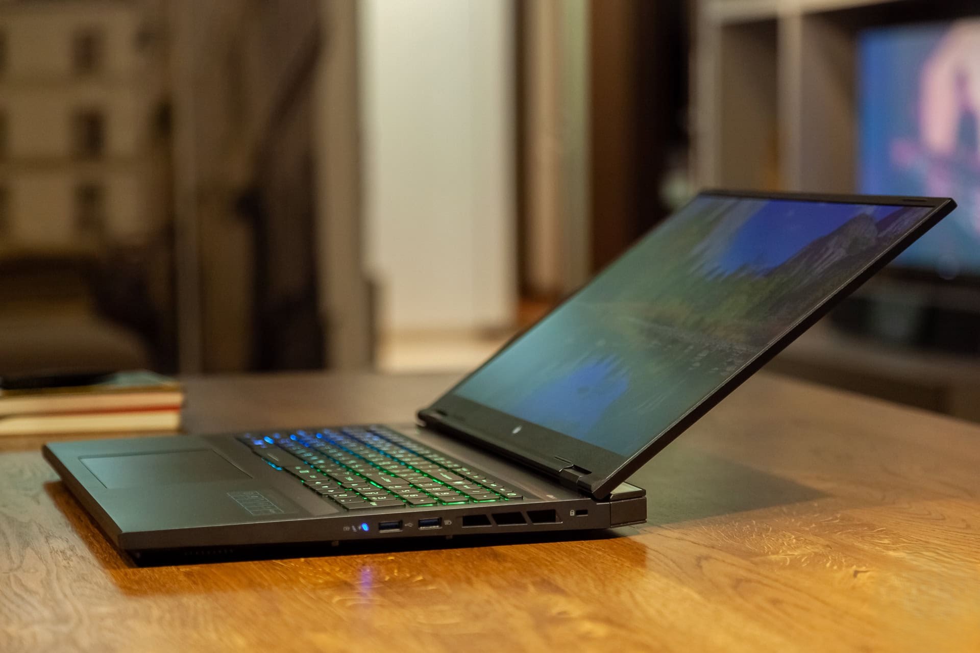 Khám phá Acer Predator Helios Neo 18: Cỗ máy gaming đỉnh cao với màn hình mini-LED tuyệt đẹp 54 Acer Predator Helios Neo 18 20