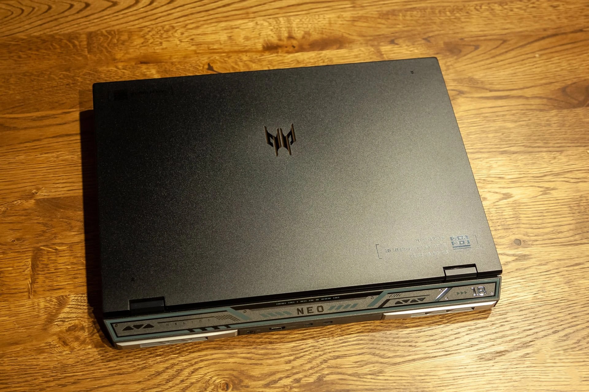 Khám phá Acer Predator Helios Neo 18: Cỗ máy gaming đỉnh cao với màn hình mini-LED tuyệt đẹp 45 Acer Predator Helios Neo 18 29