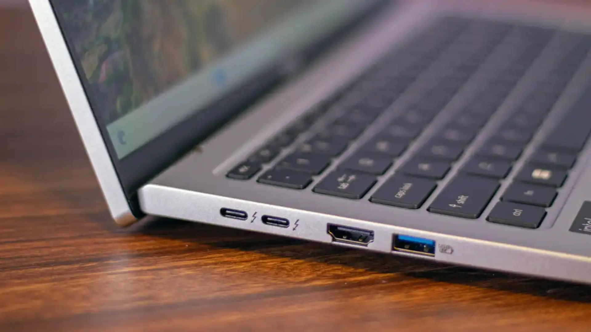 Đánh giá Acer Swift Go 14: Laptop bền bỉ cho người hay di chuyển 15 Acer Swift Go 14 6