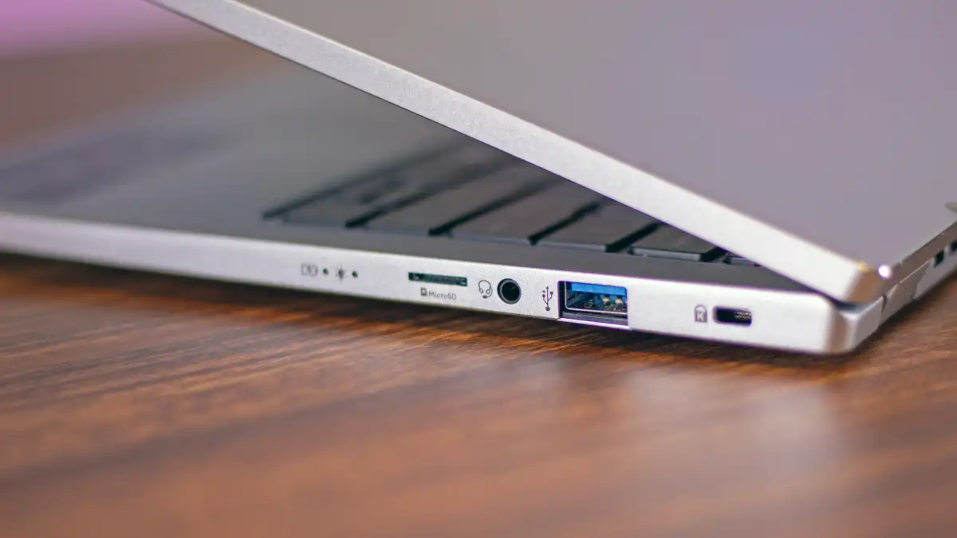 Đánh giá Acer Swift Go 14: Laptop bền bỉ cho người hay di chuyển 16 Acer Swift Go 14 7