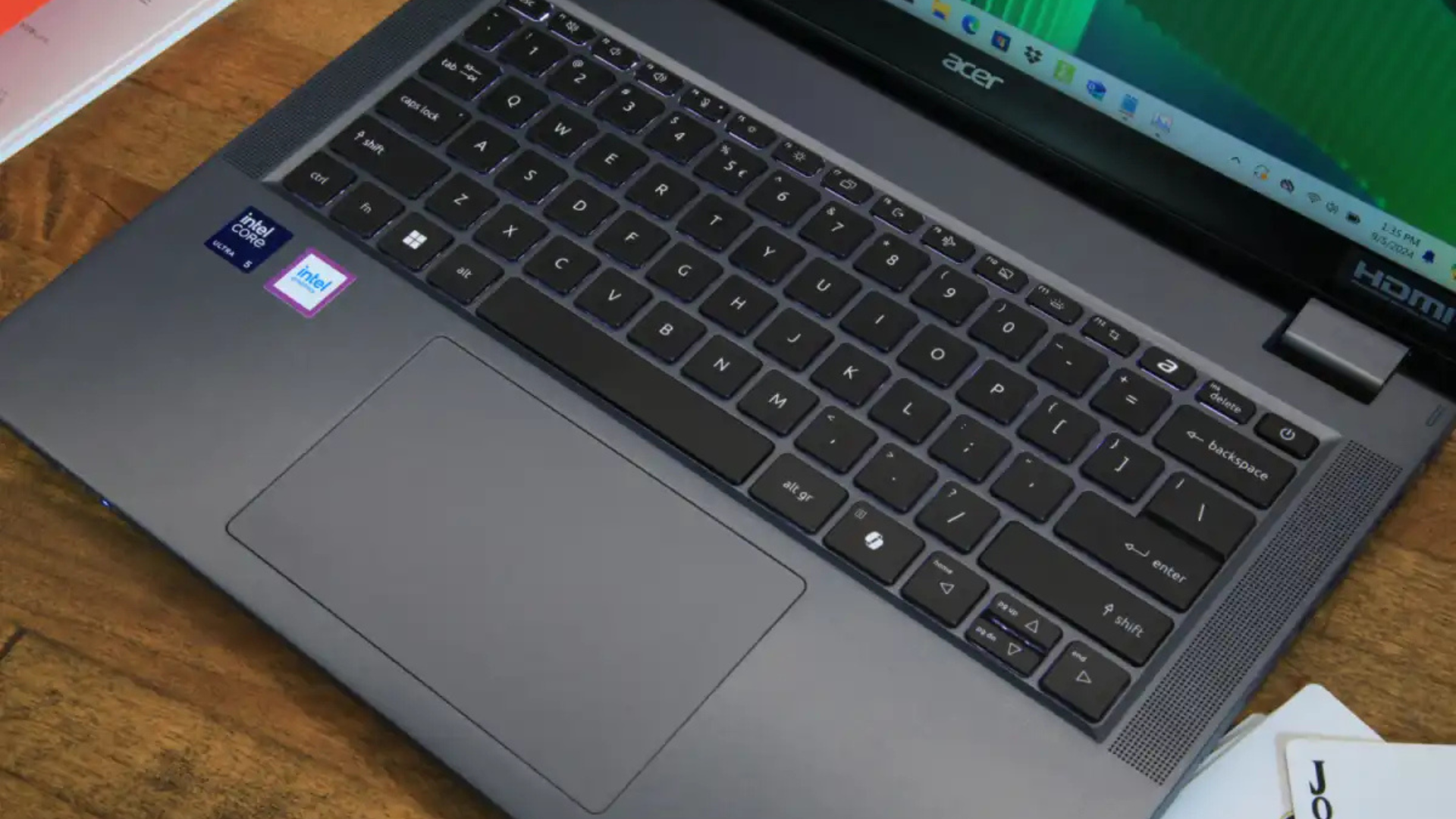 Đánh giá Acer TravelMate P4 Spin 14: Một lựa chọn vững chắc cho các chuyên gia 13 Acer TravelMate P4 Spin 14 8