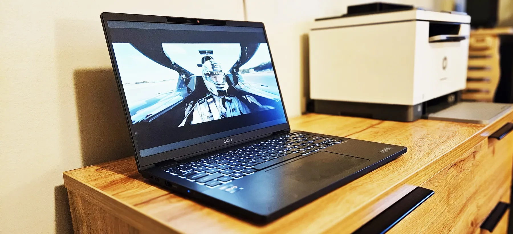 Acer TravelMate P6 14 e1739275188420