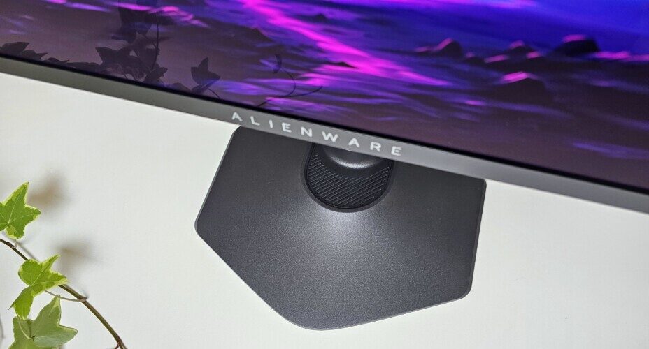 Alienware AW2725DF 5 e1740671381198