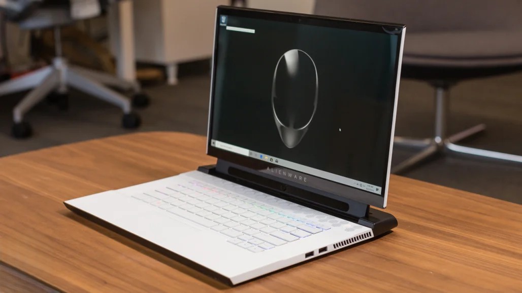 Alienware m15 R2 (2019, OLED) - Sự kết hợp hoàn hảo giữa thiết kế và hiệu suất 24 Alienware m15 R2 18