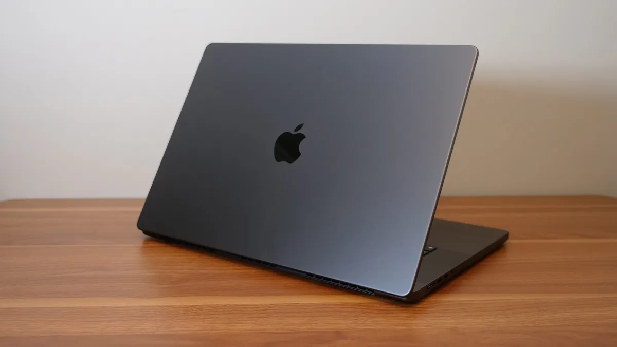 Top laptop workstation đáng mua nhất 2025 - Lựa chọn hoàn hảo cho dân kỹ thuật, đồ họa và AI 37 Apple MacBook Pro 16 M4 Pro 2024 2