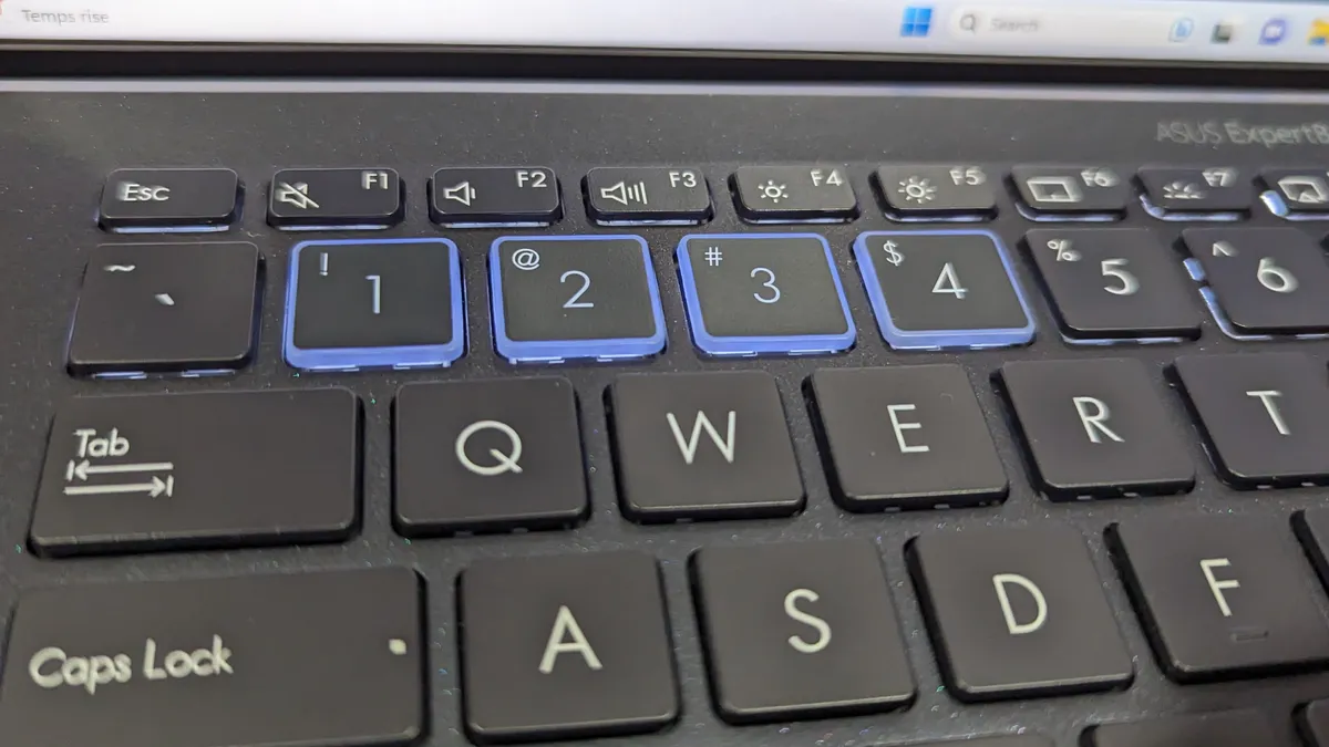 Asus ExpertBook B9450 - Vì sao lại là lựa chọn hàng đầu cho công việc văn phòng? 25 Asus ExpertBook B9450 6