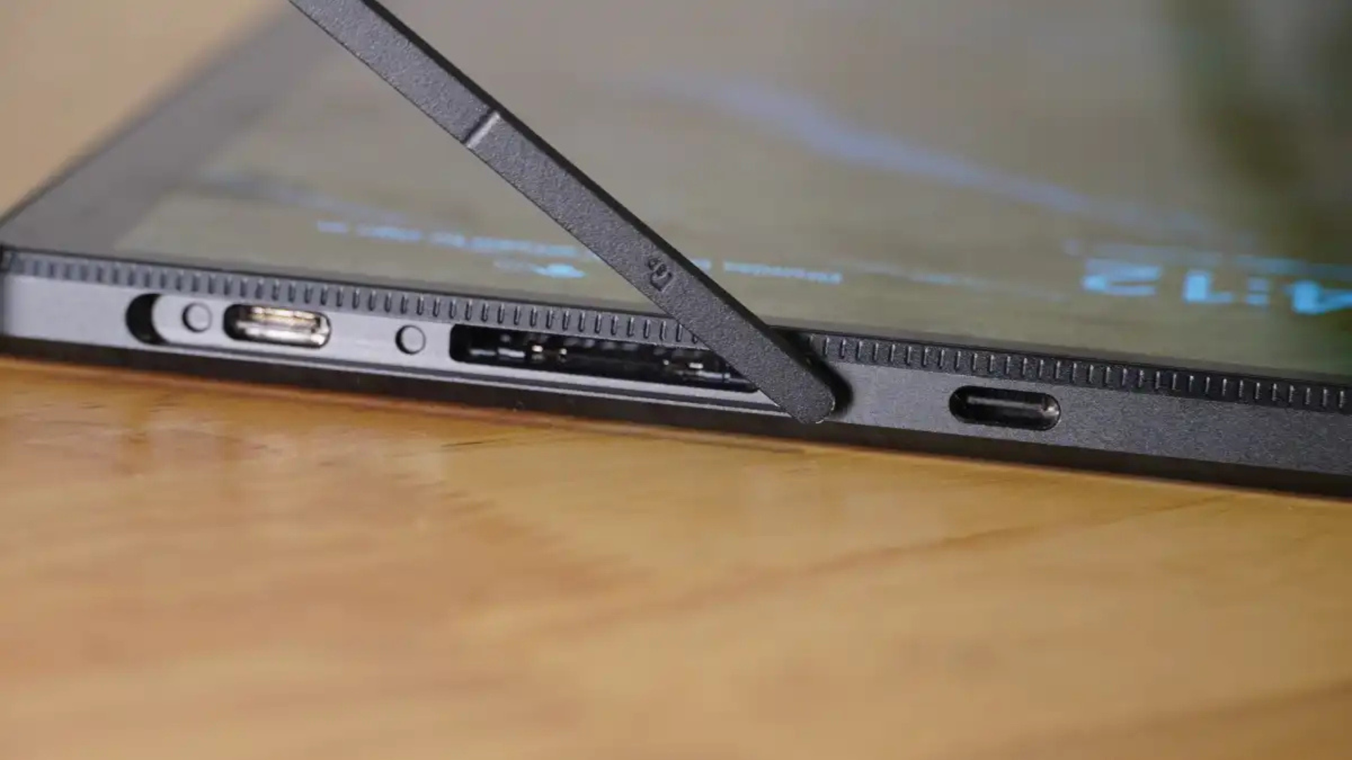 Đánh giá Asus ProArt PZ13: Một chiếc 2-in-1 sang trọng và pin lâu dài 12 Asus ProArt PZ13 5