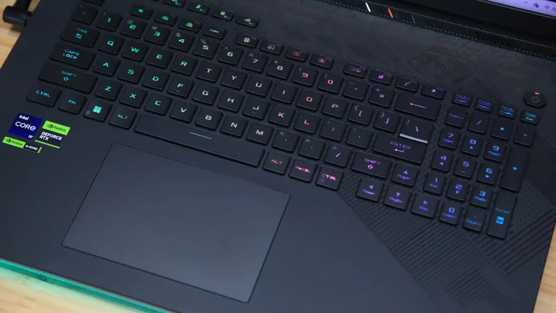 Đánh giá Asus ROG Strix Scar 18 (2024): Sức mạnh laptop thuần túy, không bị kiềm chế 15 Asus ROG Strix Scar 18 2024 4