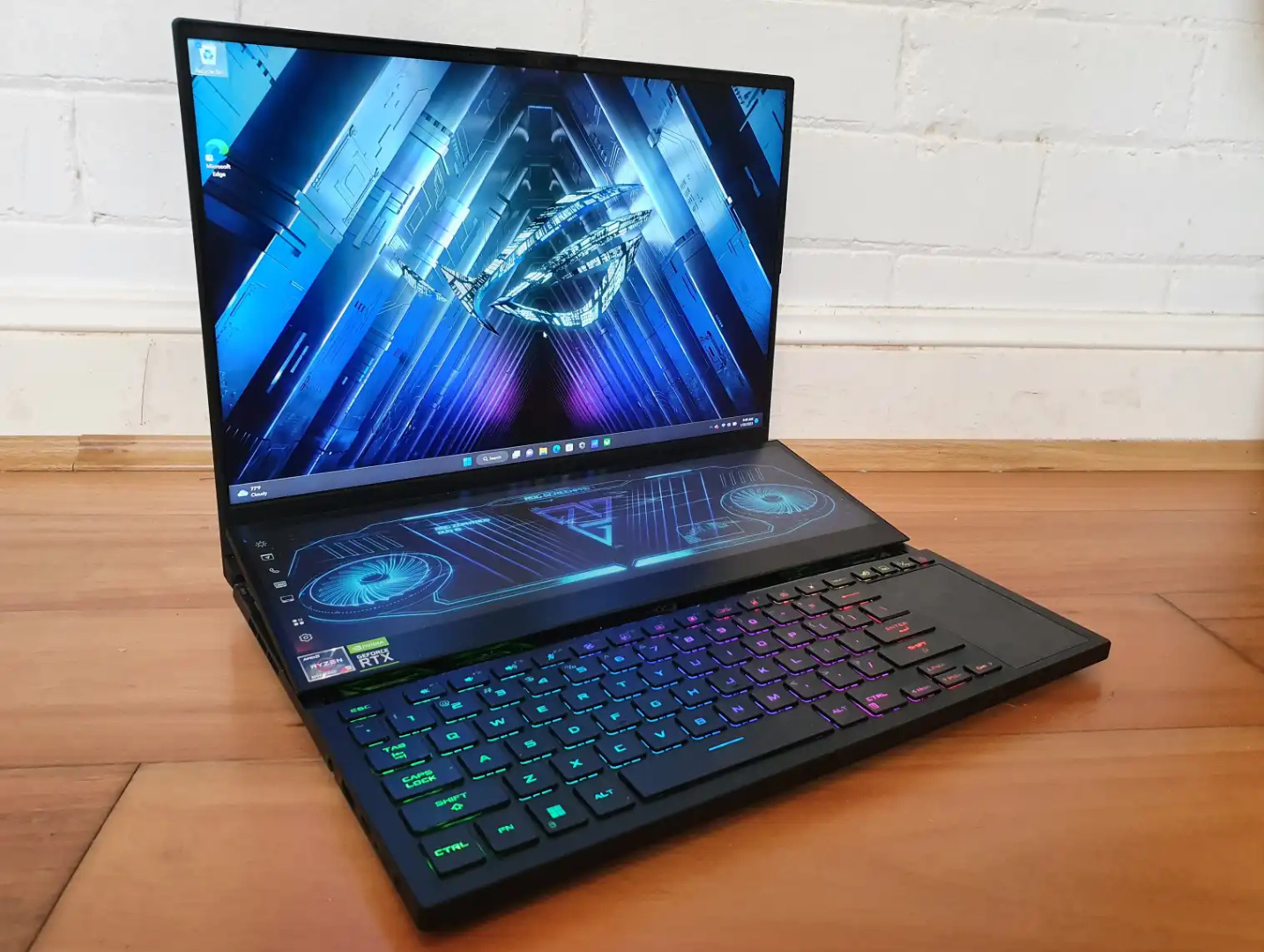 Đánh giá Asus ROG Zephyrus Duo 16 (2022): Laptop màn hình kép có thể làm được tất cả 14 Asus ROG Zephyrus Duo 16 2 e1740716883338