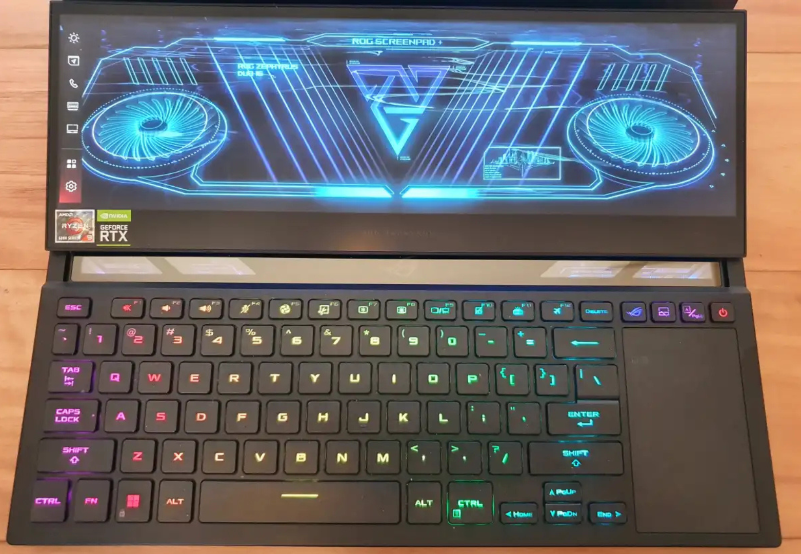Đánh giá Asus ROG Zephyrus Duo 16 (2022): Laptop màn hình kép có thể làm được tất cả 13 Asus ROG Zephyrus Duo 16 4 e1740716914532