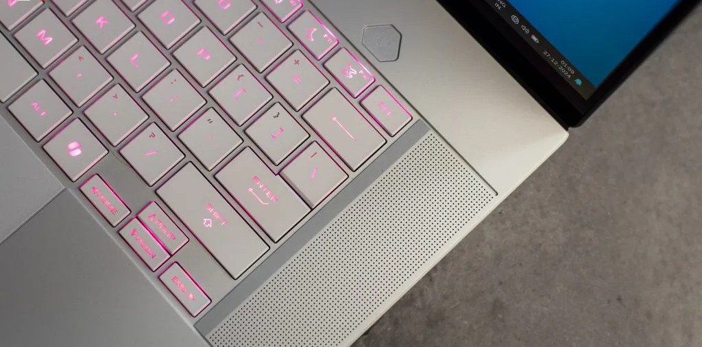 Đánh giá Asus ROG Zephyrus G16 2024 - Thiết kế tinh tế, hiệu suất vượt trội và khả năng chơi game không thể chối từ 25 Asus ROG Zephyrus G16 10