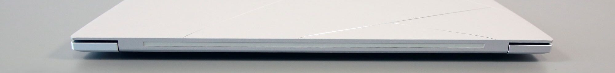 Đánh giá Asus Zenbook S 16 (2024) - Tuyệt tác mỏng nhẹ, sức mạnh đột phá với Ryzen AI 9 HX 370 & Radeon 890M 67 Asus Zenbook S 16 12 e1740580398560