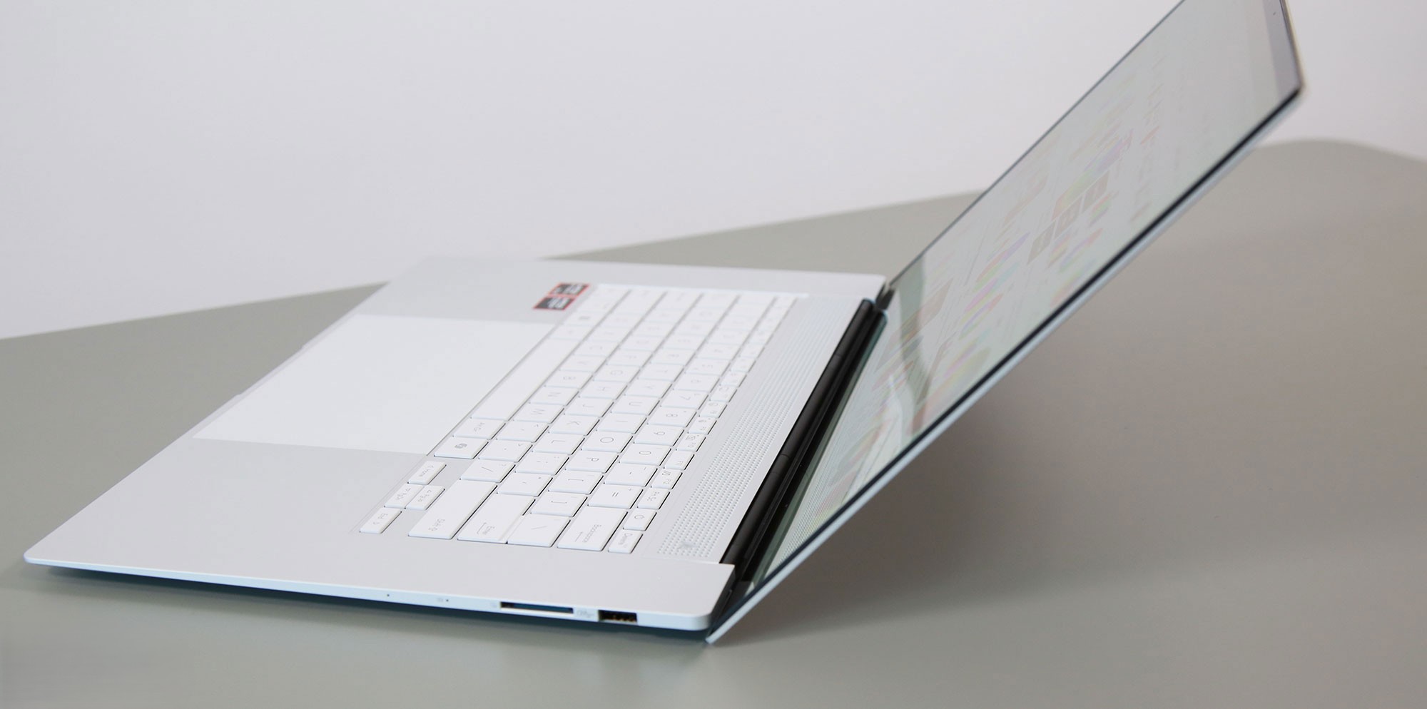 Đánh giá Asus Zenbook S 16 (2024) - Tuyệt tác mỏng nhẹ, sức mạnh đột phá với Ryzen AI 9 HX 370 & Radeon 890M 63 Asus Zenbook S 16 13