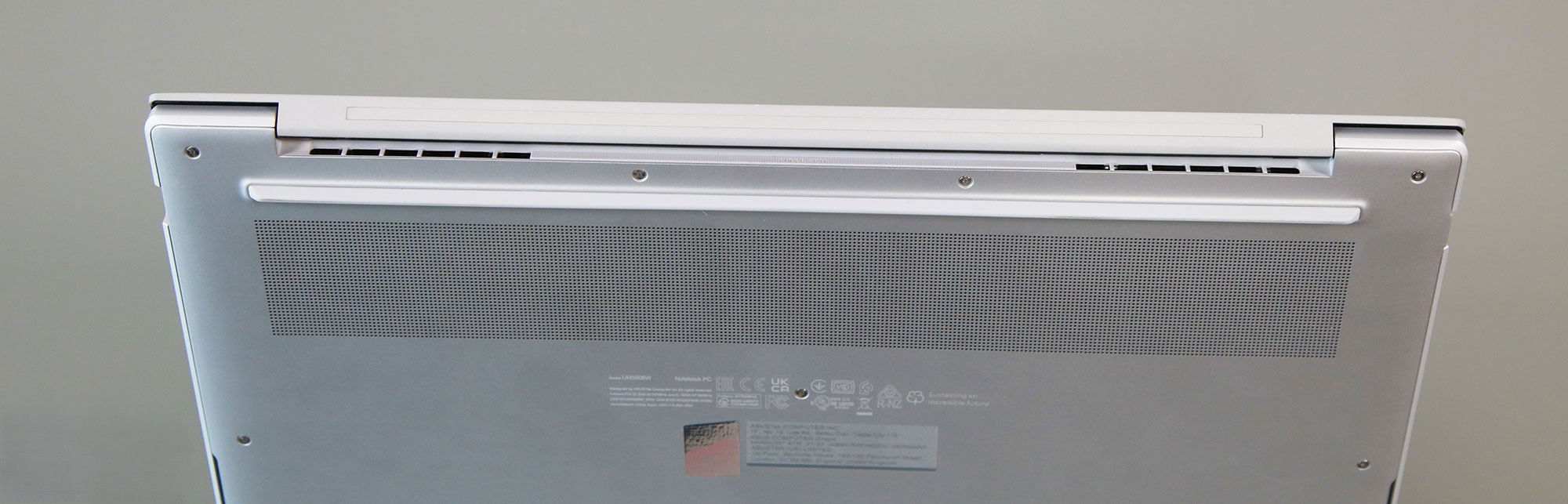 Đánh giá Asus Zenbook S 16 (2024) - Tuyệt tác mỏng nhẹ, sức mạnh đột phá với Ryzen AI 9 HX 370 & Radeon 890M 61 Asus Zenbook S 16 14