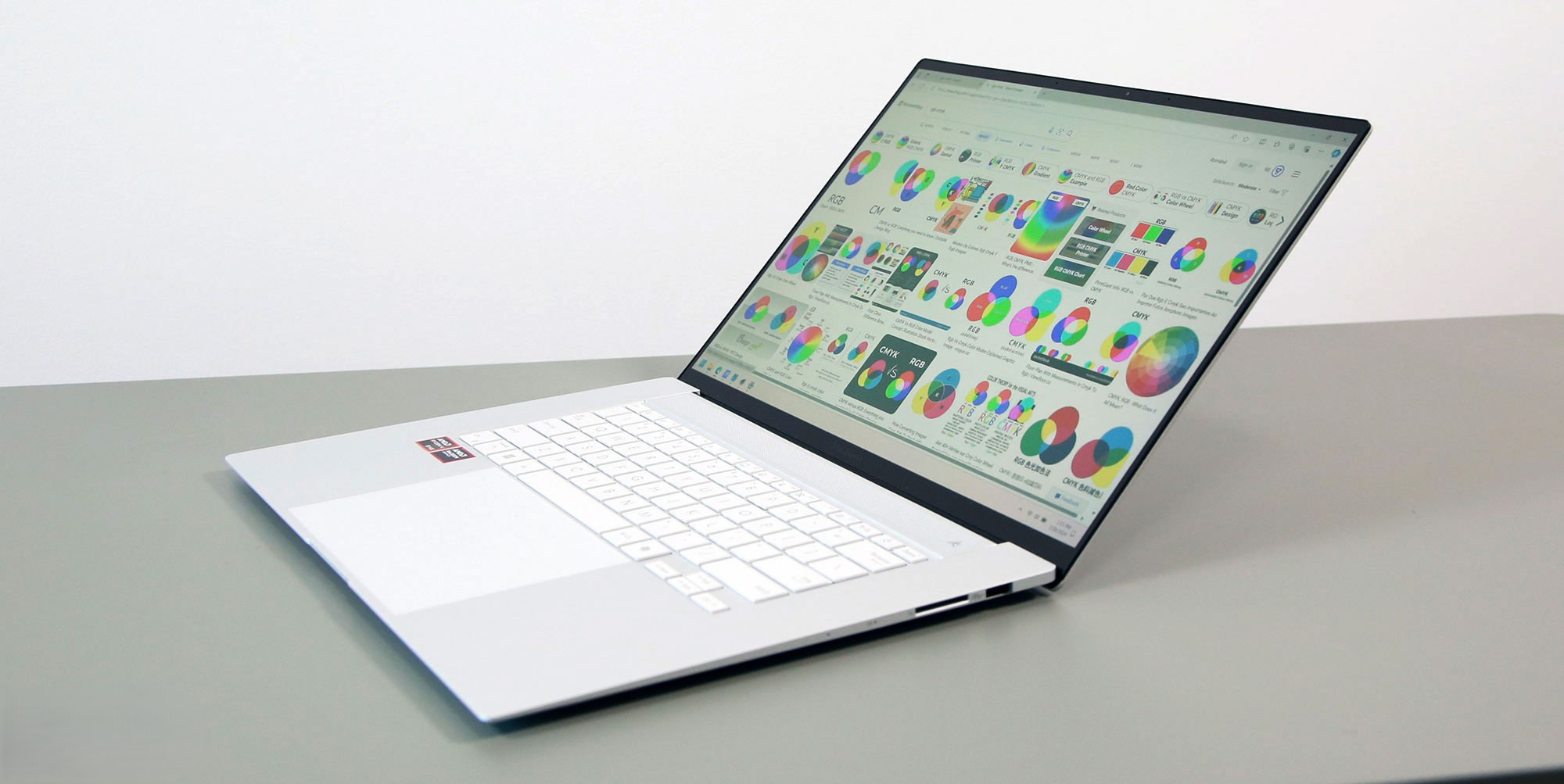 Đánh giá Asus Zenbook S 16 (2024) - Tuyệt tác mỏng nhẹ, sức mạnh đột phá với Ryzen AI 9 HX 370 & Radeon 890M 74 Asus Zenbook S 16 2