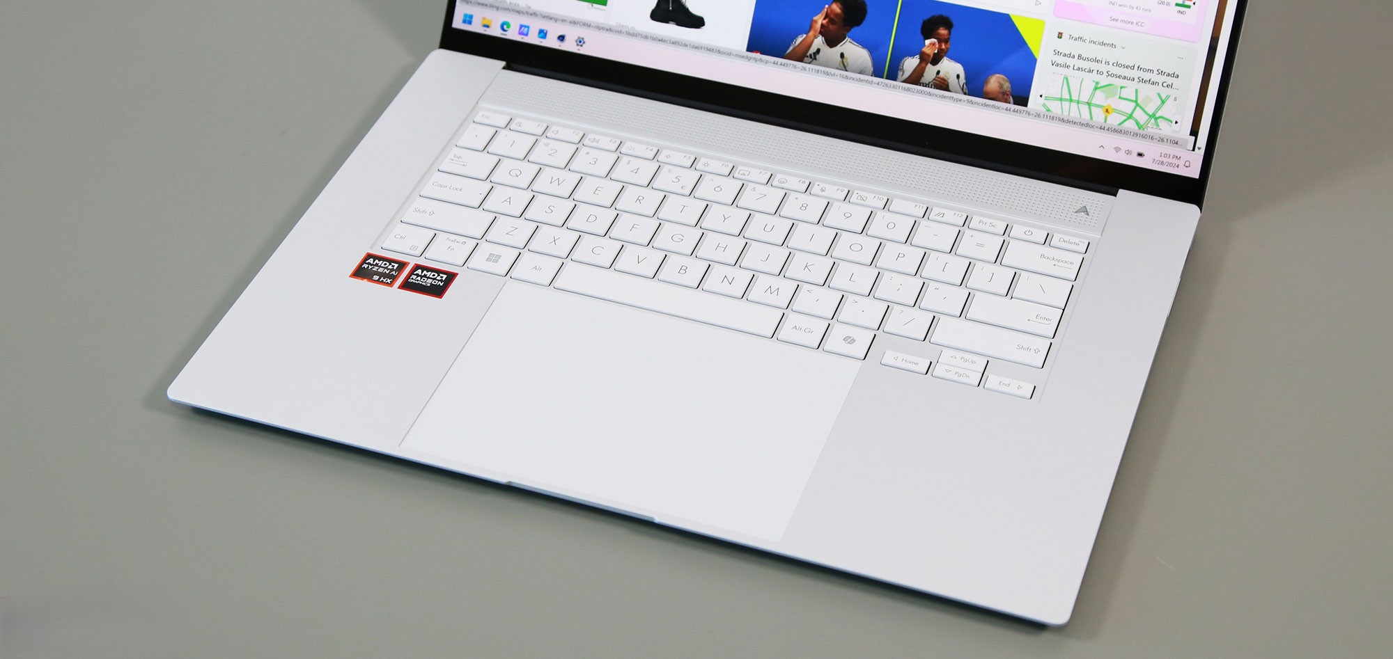 Đánh giá Asus Zenbook S 16 (2024) - Tuyệt tác mỏng nhẹ, sức mạnh đột phá với Ryzen AI 9 HX 370 & Radeon 890M 57 Asus Zenbook S 16 22