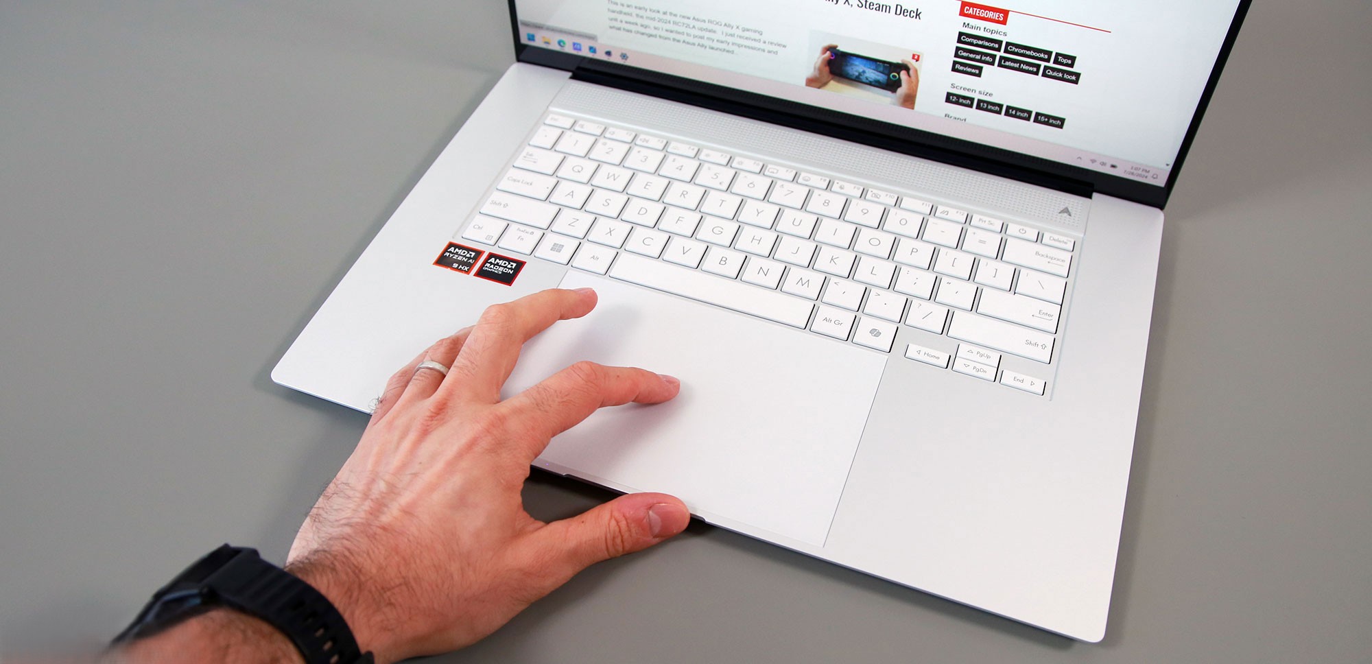 Đánh giá Asus Zenbook S 16 (2024) - Tuyệt tác mỏng nhẹ, sức mạnh đột phá với Ryzen AI 9 HX 370 & Radeon 890M 71 Asus Zenbook S 16 4