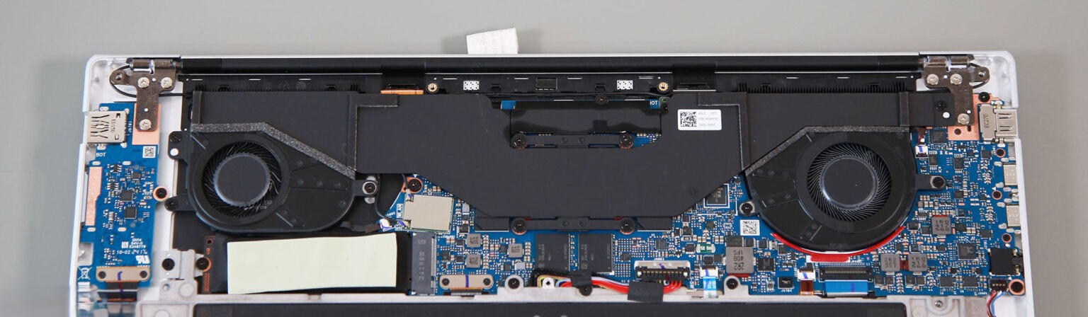 Đánh giá Asus Zenbook S 16 (2024) - Tuyệt tác mỏng nhẹ, sức mạnh đột phá với Ryzen AI 9 HX 370 & Radeon 890M 97 Asus Zenbook S 16 46