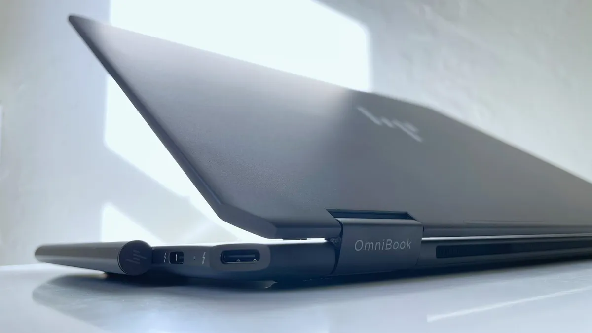 Cuoc chien giua HP Omnibook Ultra Flip 14 va Acer Swift X 14 Lua chon nao sang gia hon 5