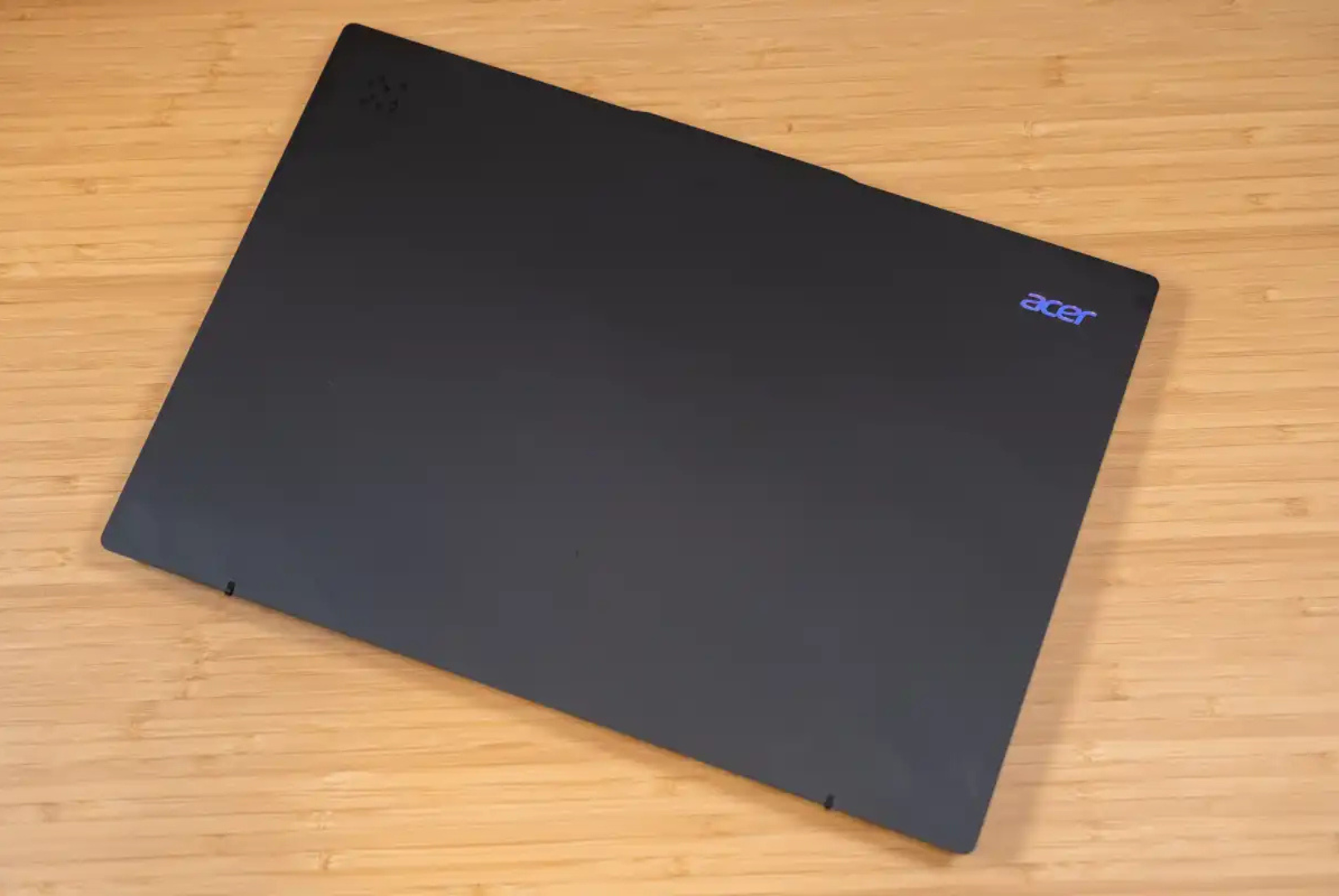 Đánh giá Acer Swift 16 AI: Laptop Oled lớn và đẹp 9 Danh gia Acer Swift 16 ai Laptop Oled lon va dep 2 e1740280318594