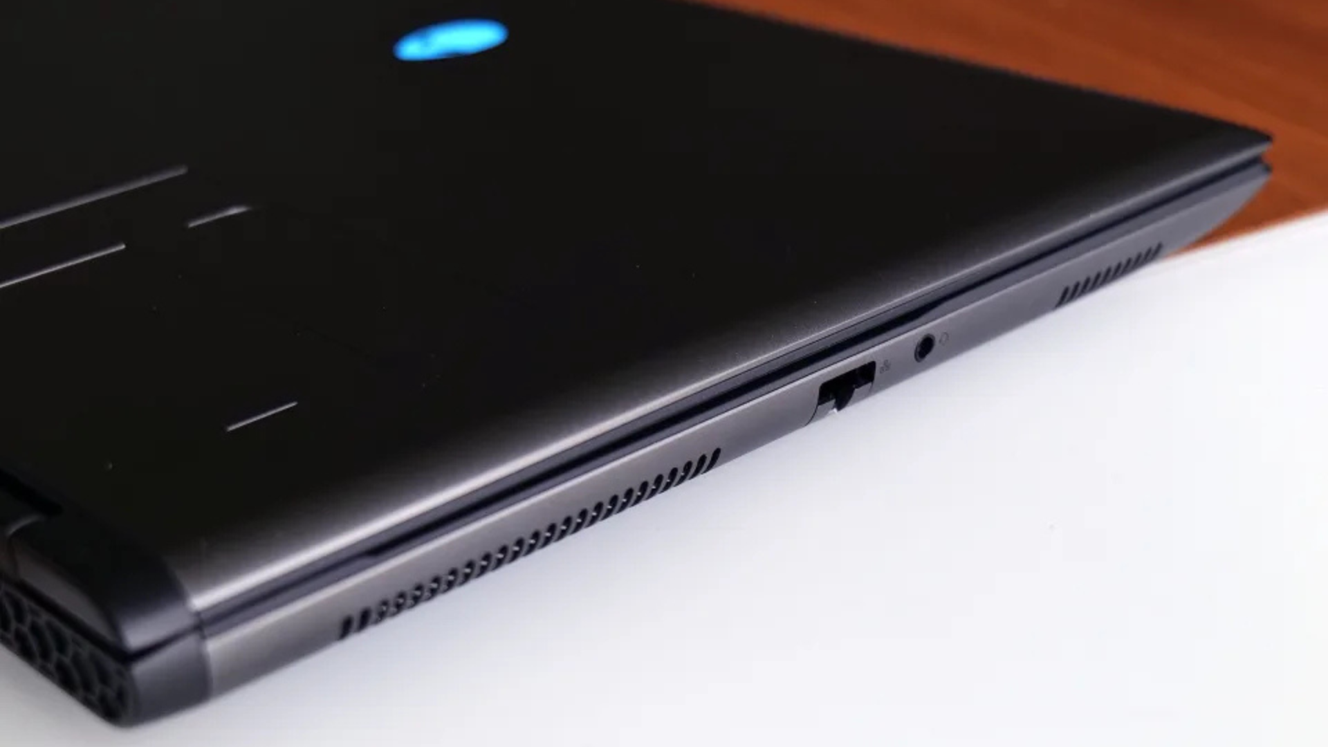 Danh gia Alienware m16 R2 5