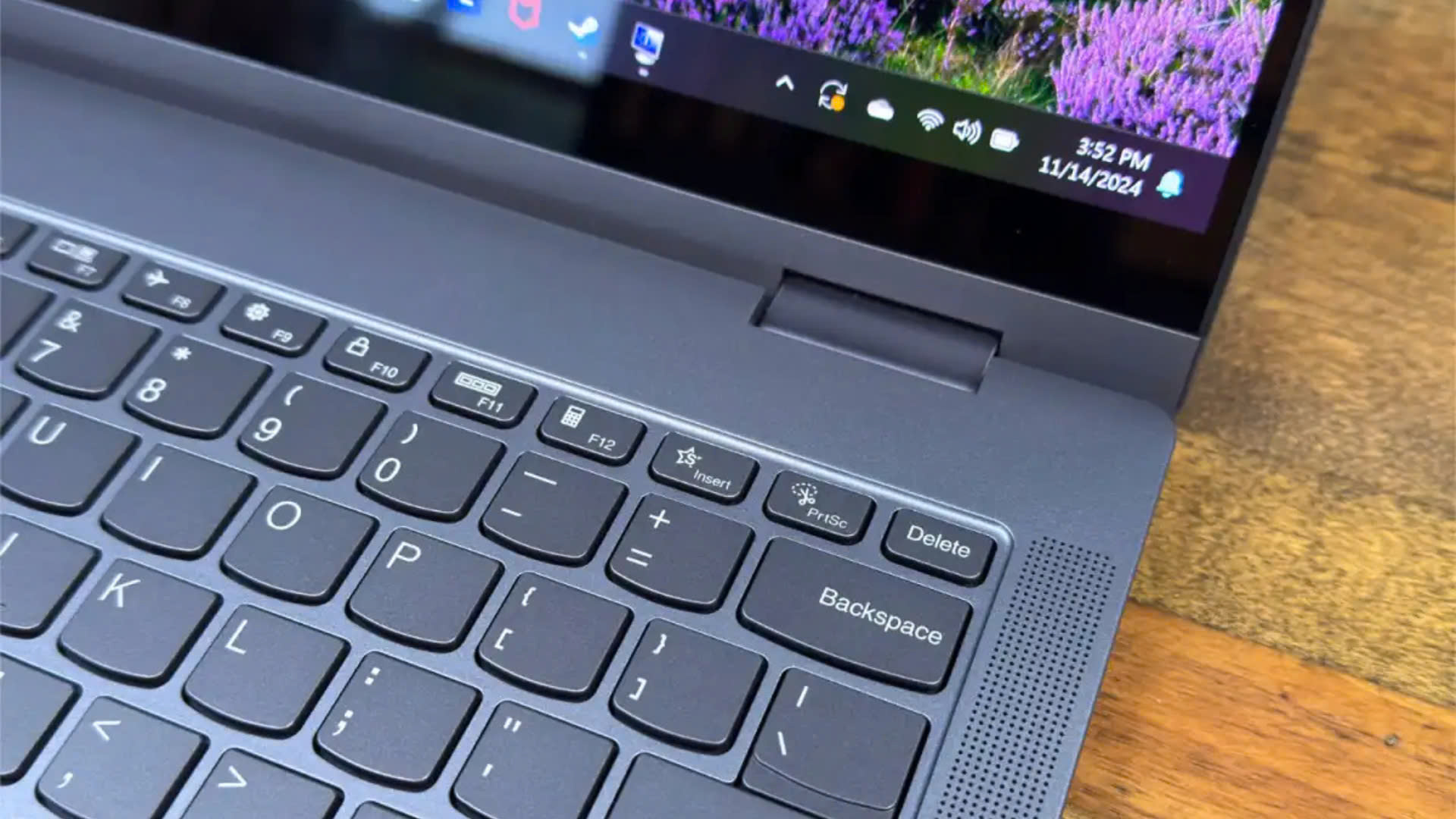 Đánh giá Lenovo IdeaPad 5x 2-in-1: Vi xử lý Snapdragon mang lại giá trị tuyệt vời 11 Danh gia Lenovo IdeaPad 5x 2 in 1 4