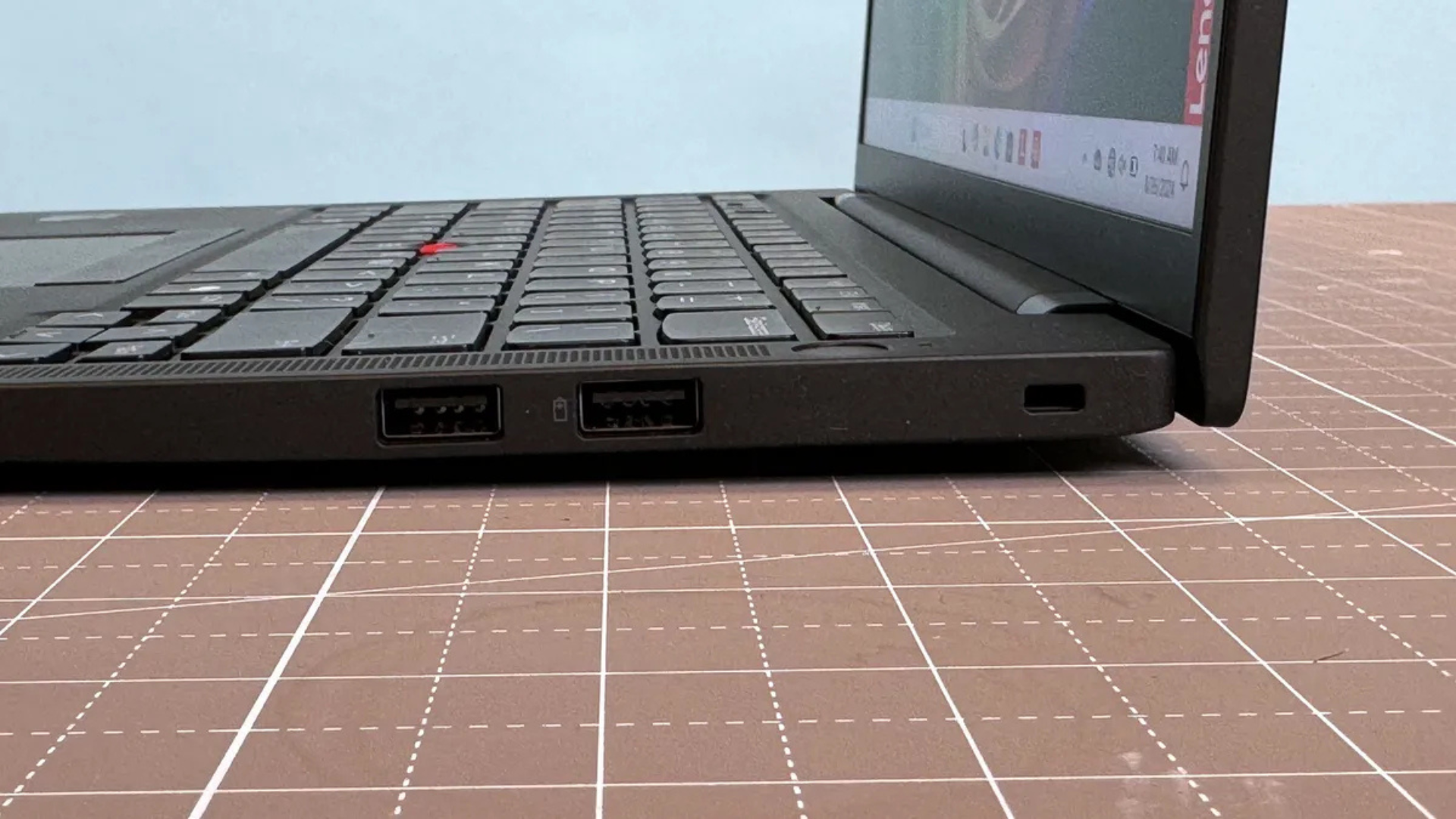 Danh gia Lenovo ThinkPad T14s Gen 6 Snapdragon 4