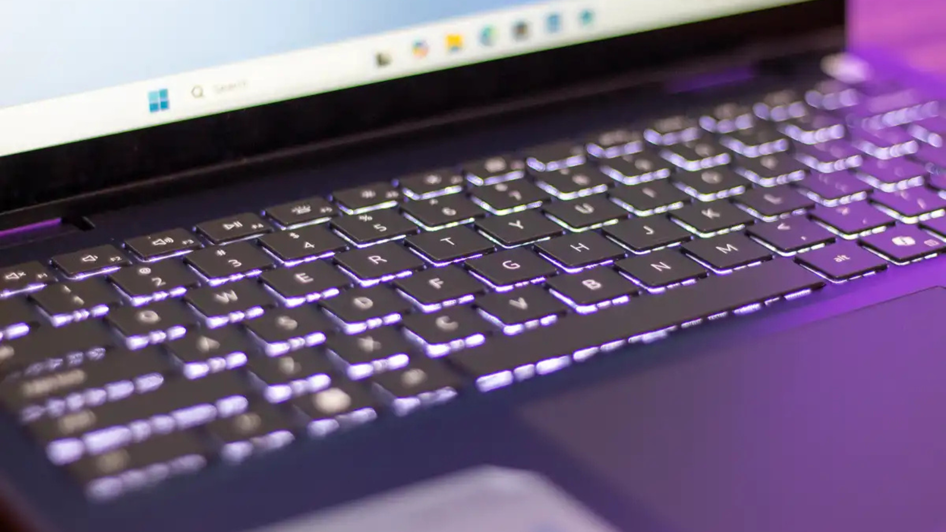 Đánh giá Dell Inspiron 14 2-in-1: Một chiếc laptop nhanh nhẹn với loa rất lớn 13 Dell Inspiron 14 2 in 1 3