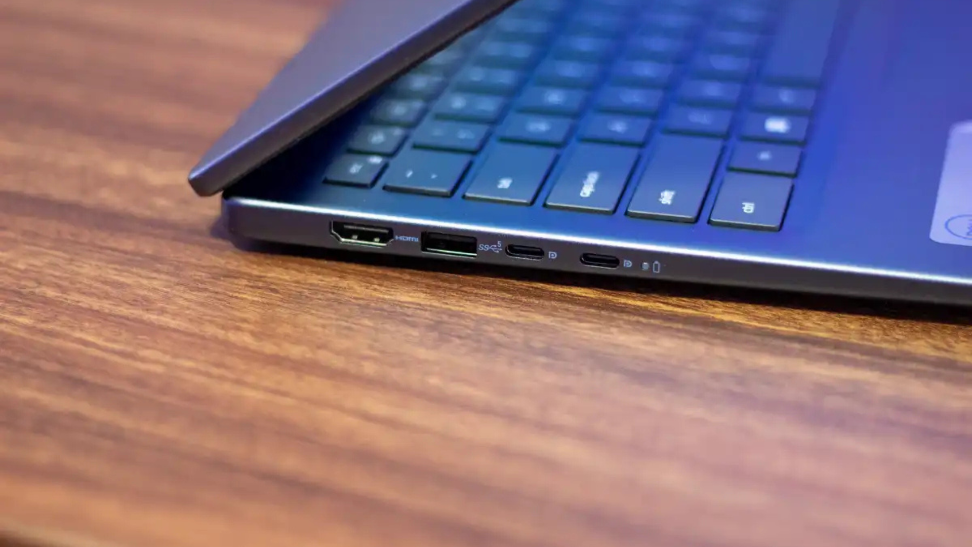 Đánh giá Dell Inspiron 14 2-in-1: Một chiếc laptop nhanh nhẹn với loa rất lớn 16 Dell Inspiron 14 2 in 1 7