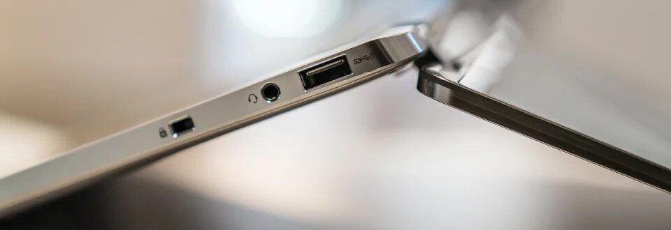 Dell Latitude 9510 2-in-1: Cấu hình, thiết kế và trải nghiệm thực tế – liệu có đáng đầu tư? 25 Dell Latitude 9510 2in1 12 e1738812130306