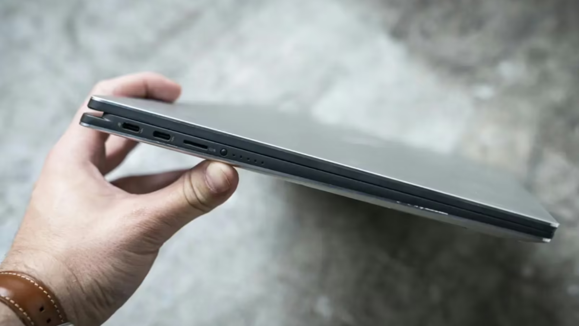 Đánh giá Dell XPS 15 2-in-1 9575: Có thể là chiếc laptop 2-in-1 nhanh nhất hiện nay 19 Dell XPS 15 2 in 1 9575 6