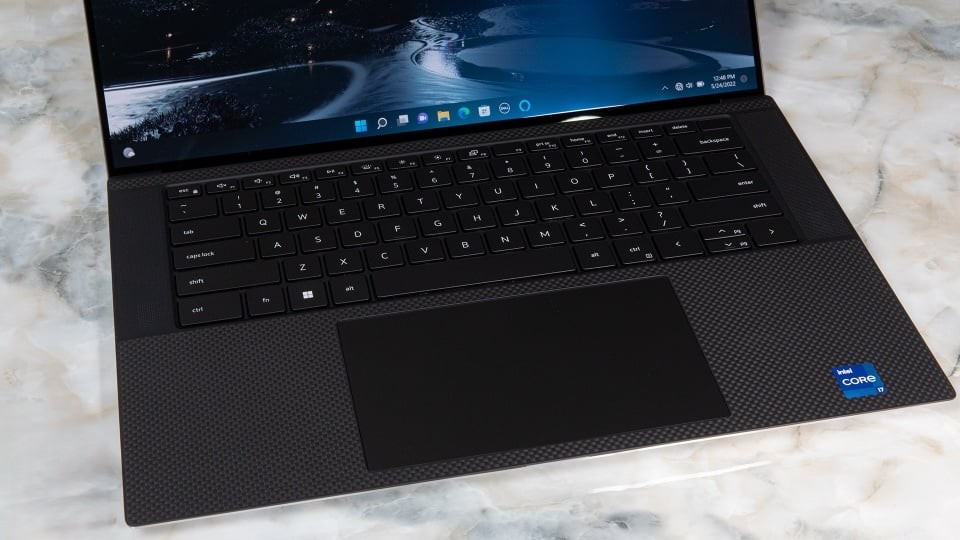 Đánh giá Dell XPS 15 9520 OLED: Hiệu suất mạnh mẽ, màn hình sống động và thiết kế sang trọng 15 Dell XPS 15 9520 9