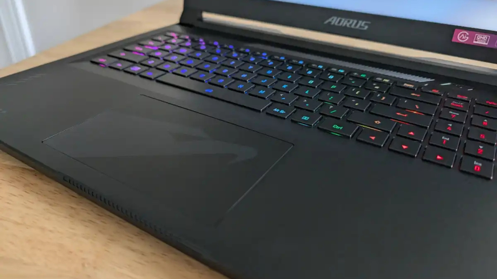 Đánh giá Gigabyte Aorus 17X: Phần cứng cao cấp và màn hình khổng lồ 15 Gigabyte Aorus 17X 5