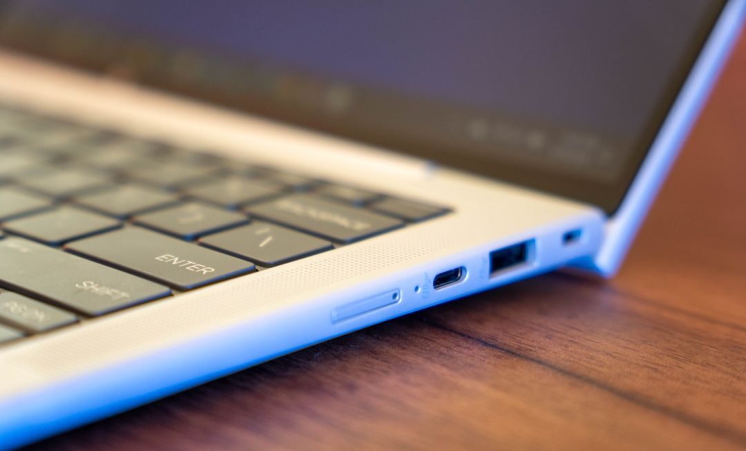 Đánh giá HP EliteBook 1040 G11 - Laptop doanh nhân cao cấp với hiệu suất mạnh mẽ và thiết kế đẳng cấp 21 HP EliteBook 1040 G11 4 e1738661055600