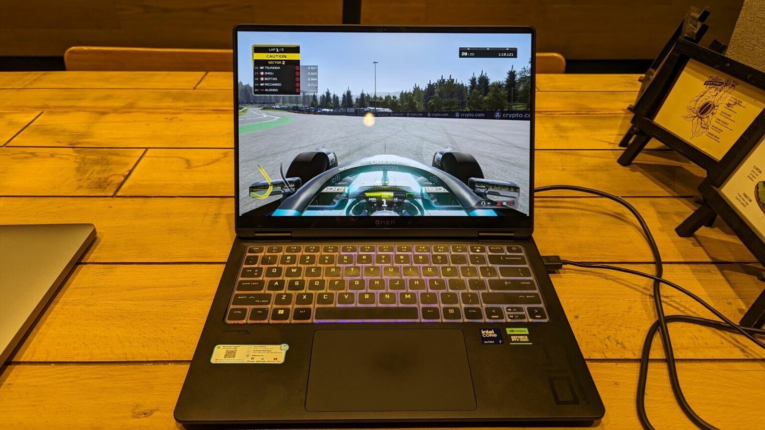 HP Omen Transcend 14: Sức mạnh đồ họa tuyệt vời trong một thiết kế nhỏ gọn 27 HP Omen Transcend 14 3