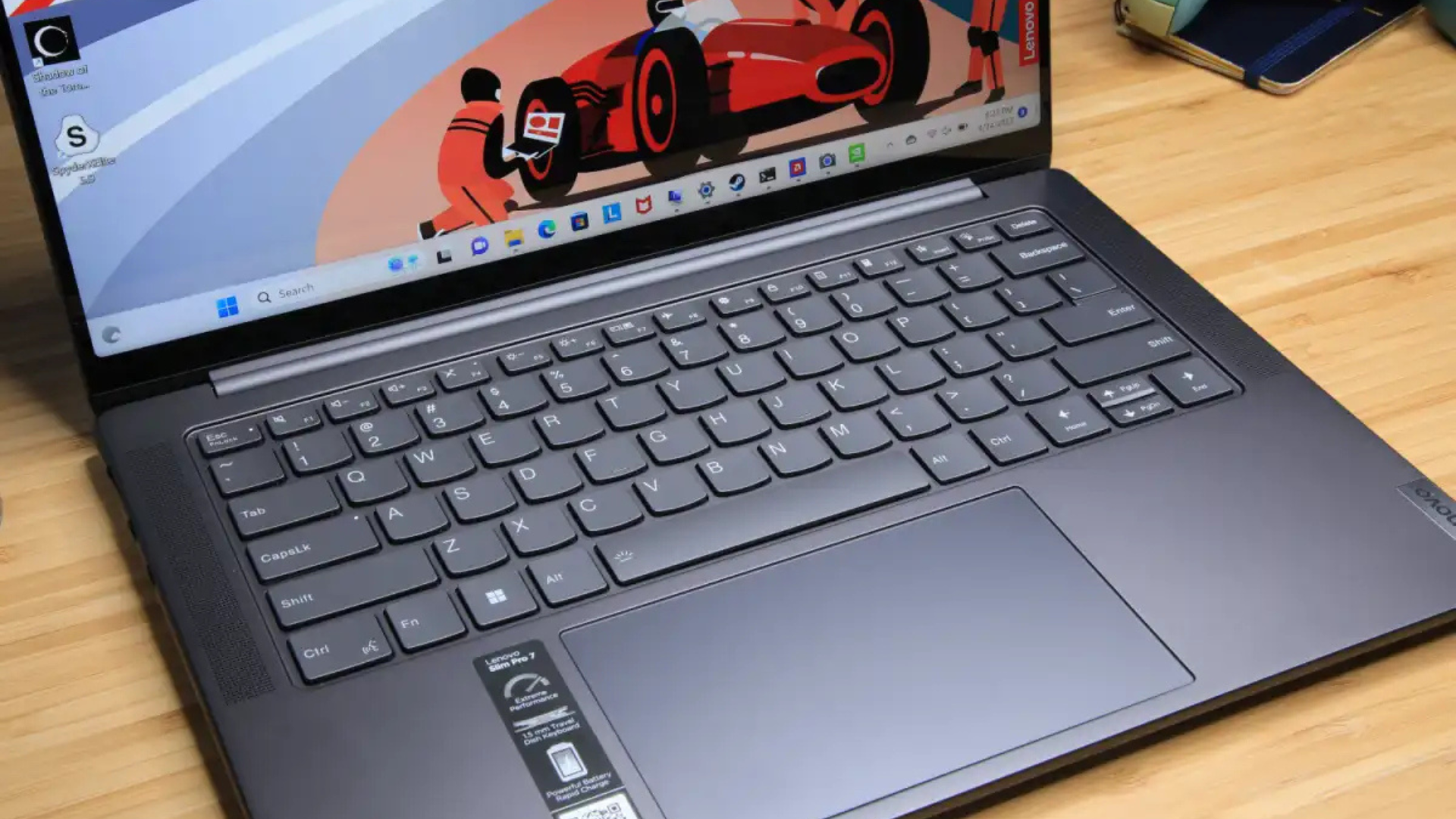 Đánh giá Lenovo Slim Pro 7: Một chiếc laptop mỏng nhẹ đầy hấp dẫn 12 Lenovo Slim Pro 7 3