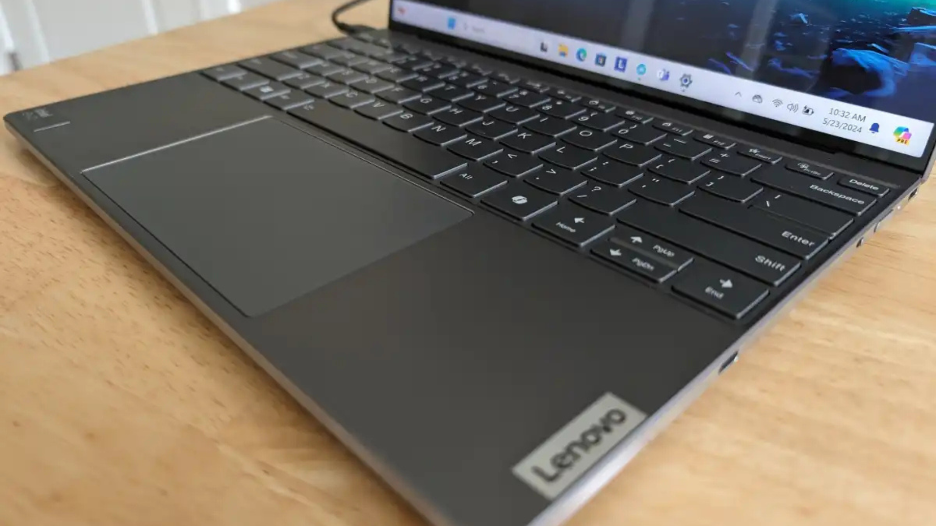 Đánh giá Lenovo ThinkBook 13x: Pin cả ngày dài, chiếc laptop siêu di động dành cho doanh nhân 13 Lenovo ThinkBook 13x 4