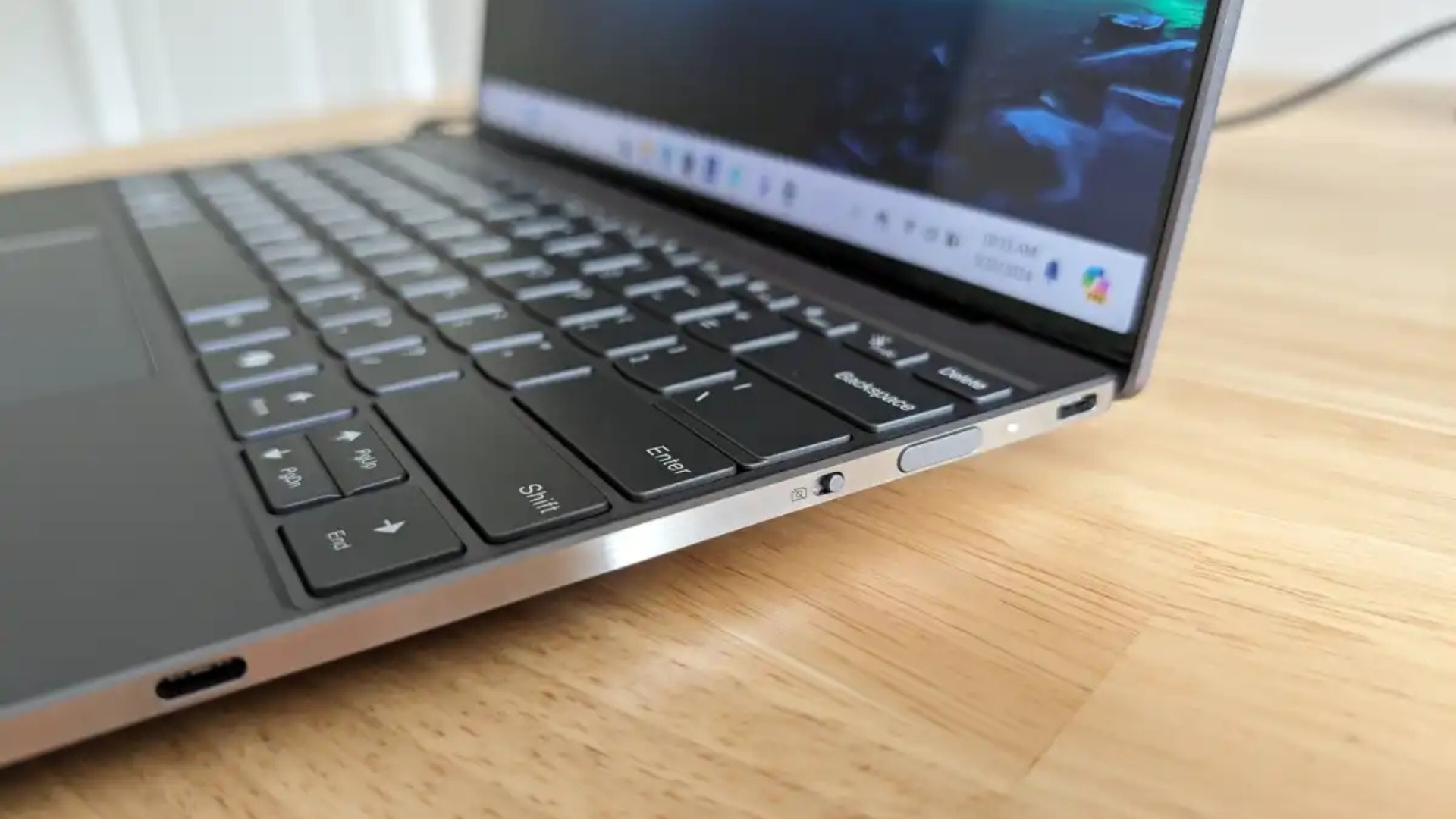 Đánh giá Lenovo ThinkBook 13x: Pin cả ngày dài, chiếc laptop siêu di động dành cho doanh nhân 16 Lenovo ThinkBook 13x 8