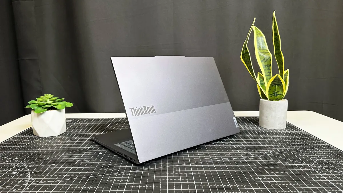 Khám phá Lenovo ThinkBook 16 Gen 7 (G7 QOY): Laptop doanh nhân đỉnh cao năm 2025? 34 Lenovo ThinkBook 16 Gen 7 G7 QOY 2