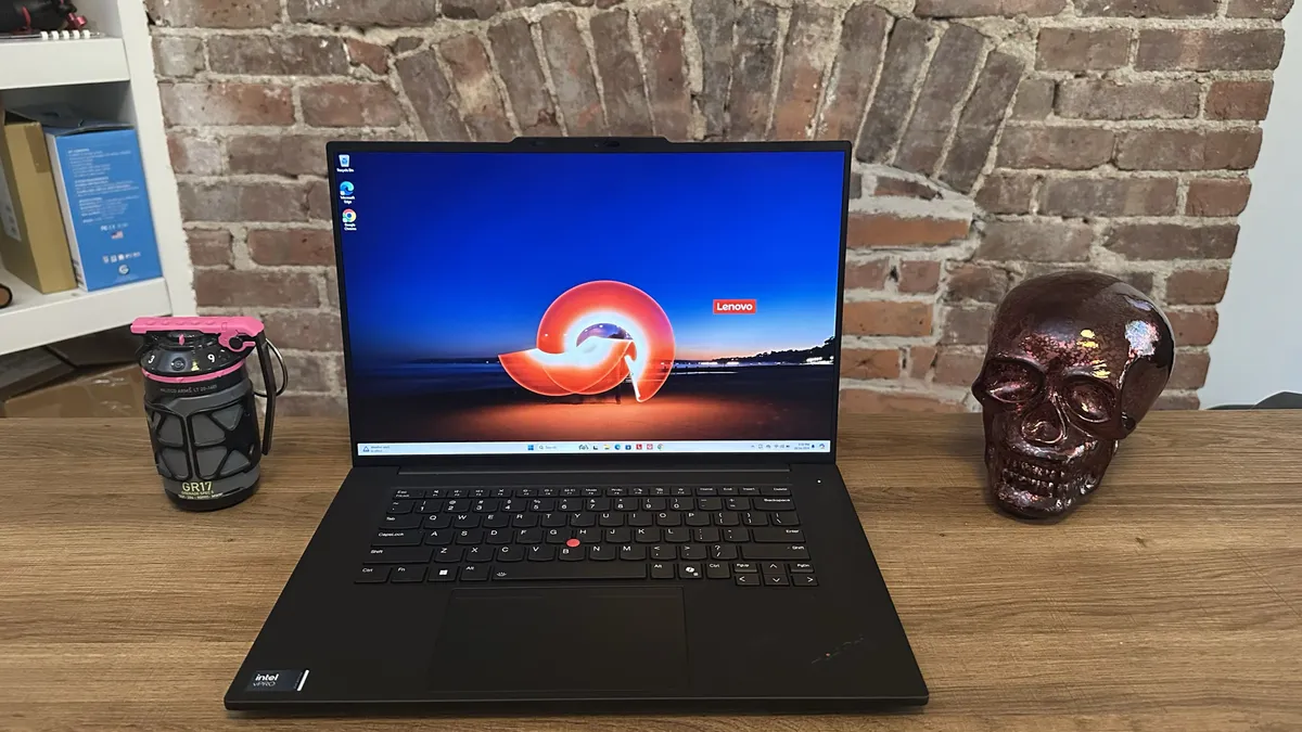 Top laptop workstation đáng mua nhất 2025 - Lựa chọn hoàn hảo cho dân kỹ thuật, đồ họa và AI 27 Lenovo ThinkPad P1 Gen 7 1