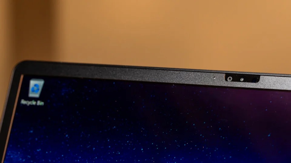 Đánh giá Lenovo ThinkPad X1 Fold 16 - Bước đột phá của laptop màn hình gập cho trải nghiệm làm việc linh hoạt 27 Lenovo ThinkPad X1 Fold 16 12