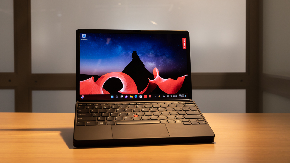 Đánh giá Lenovo ThinkPad X1 Fold 16 - Bước đột phá của laptop màn hình gập cho trải nghiệm làm việc linh hoạt 29 Lenovo ThinkPad X1 Fold 16 15